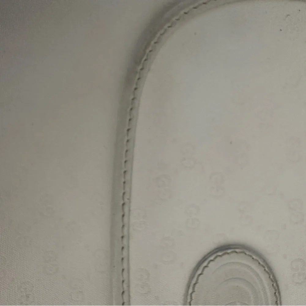Gucci White Leather Shoulder Bag with Adjustable Strap - Picture 5 of 13
